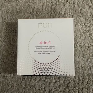 PUR 4-in-1 Pressed Mineral Makeup SPF 15 Light